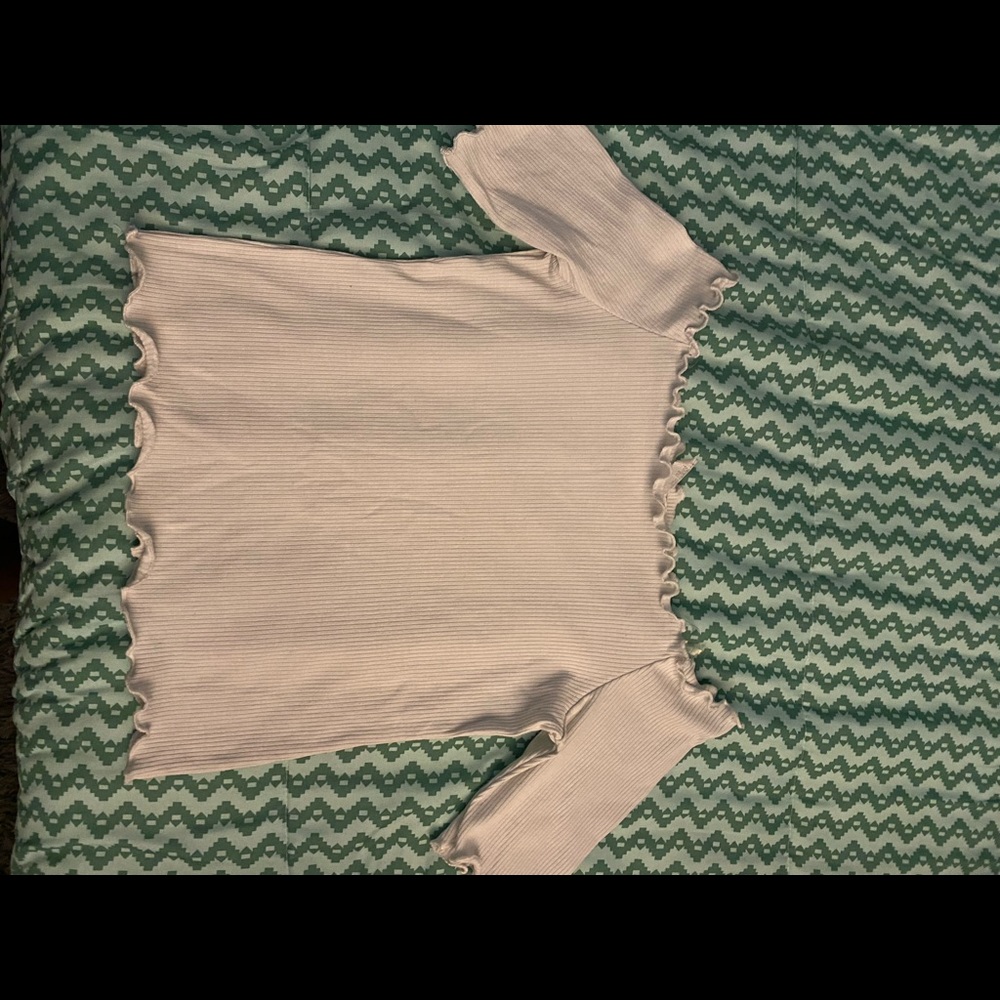 White off the shoulder lettuce cut top